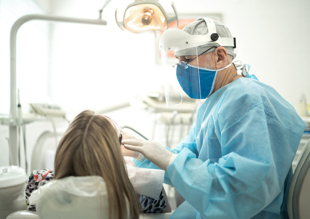 Interventi dentali Video